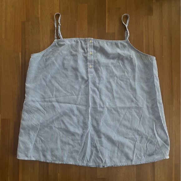 GAP Button-Front Cami - Picture 4 of 7